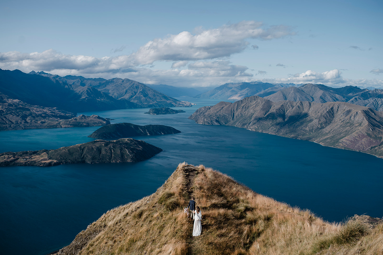 new zealand elopement, queenstown elopement, elopement, elope, elope nz, elope qt, helicopter new zealand, heliworks queenstown, earnslaw burn, coromandel peak, earnslaw burn elopement, coromandel peak elopement